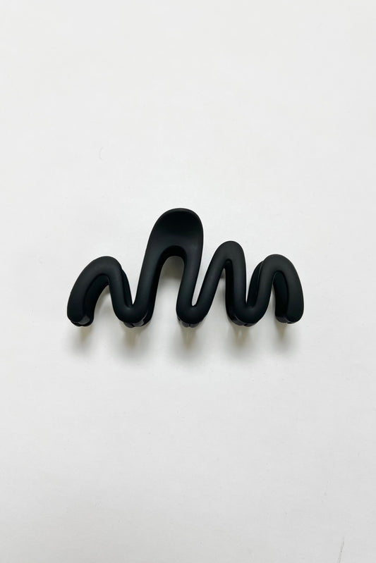 Large Wavy Hair Claw Clip | Black